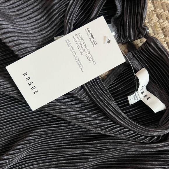 RO&DE pleated blouse Sz L - Picture 2 of 3